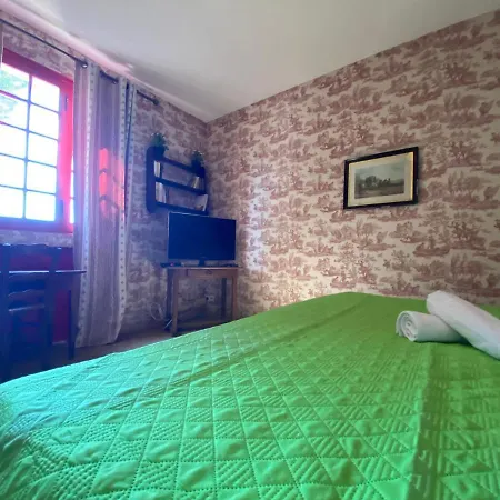 Grand Avec Jardin Et Proche De La Mer *